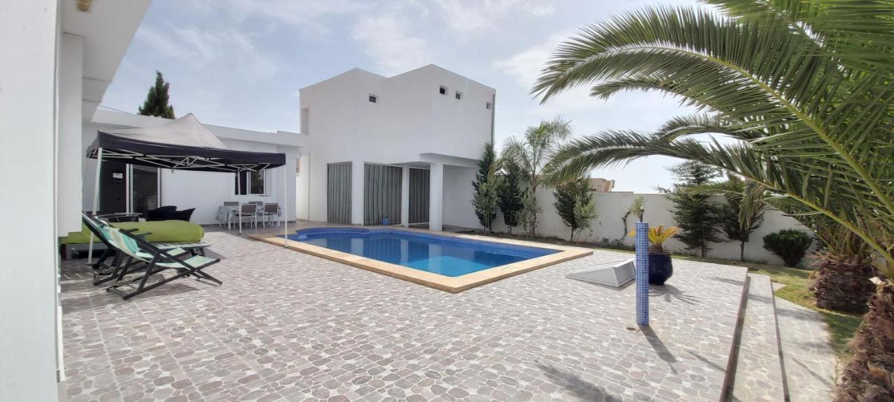 Villa Climatisee Avec Piscine Privee, Ras El Ma Bouarfaten Exterior foto